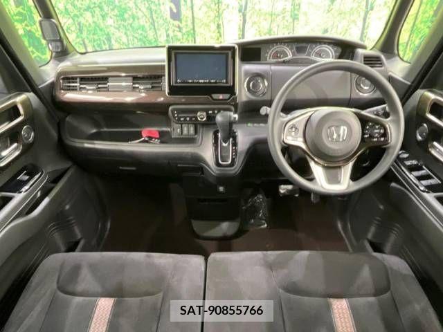 Honda N BOX CUSTOM 2019-09 220047-1