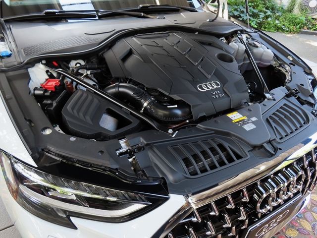 Audi A8 2022-08 9439-29