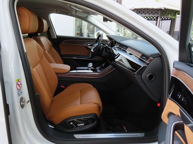 Audi A8 2022-08 9439-24