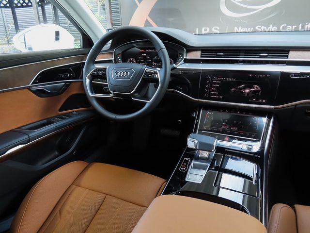 Audi A8 2022-08 9439-16