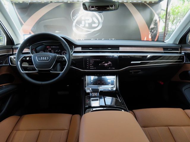 Audi A8 2022-08 9439-2