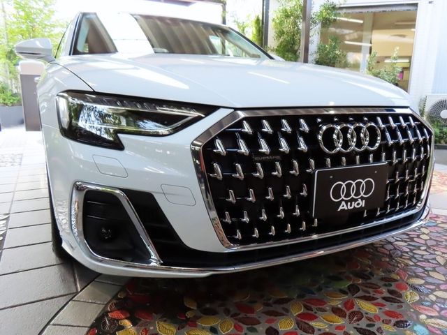 Audi A8 2022-08 9439-0