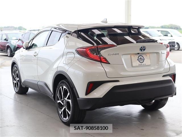 Toyota C-HR 2018-10 264088-22