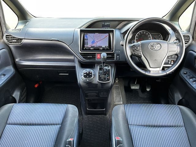 Toyota VOXY 2015-10 8853-1