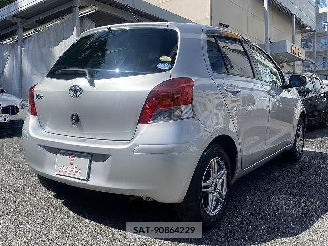 Toyota VITZ 2008-11 370175-14