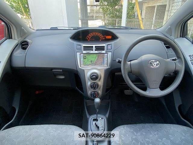 Toyota VITZ 2008-11 370175-1