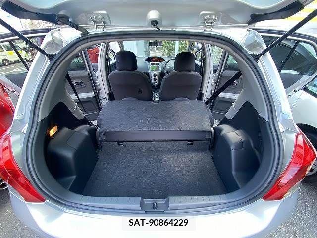 Toyota VITZ 2008-11 370175-26