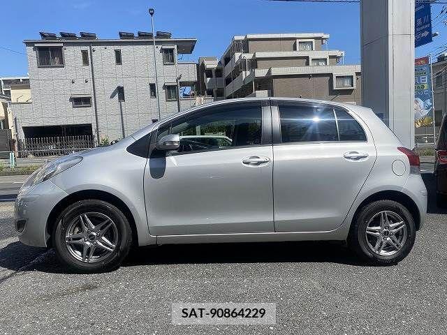 Toyota VITZ 2008-11 370175-16