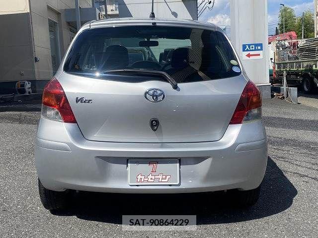 Toyota VITZ 2008-11 370175-15