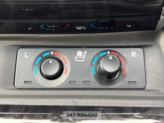 Toyota ALPHARD 2020-04 389008-3