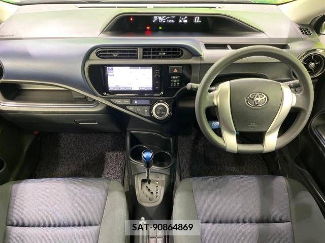 Toyota AQUA 2015-03 292337-1