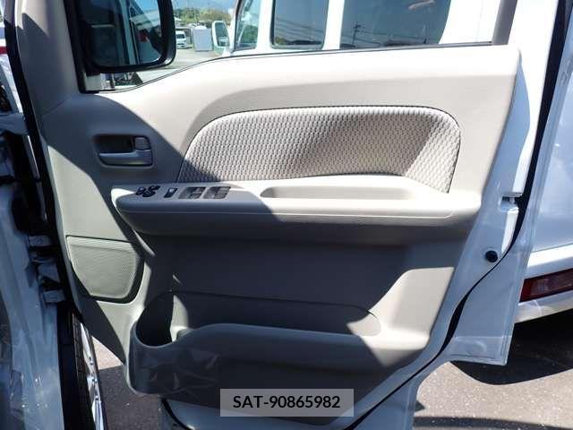 Suzuki EVERY WAGON 2024-07 359982-12