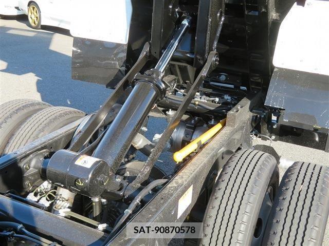 Mitsubishi CANTER 2024-02 263923-15
