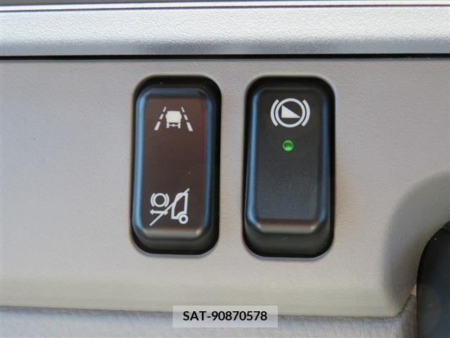 Mitsubishi CANTER 2024-02 263923-27