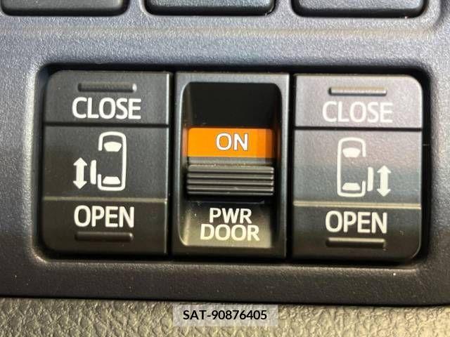 Toyota VOXY 2014-02 370311-5