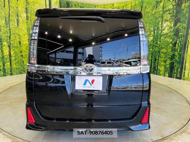 Toyota VOXY 2014-02 370311-15