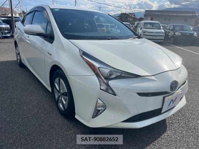 Toyota PRIUS 2015-12 393321-16