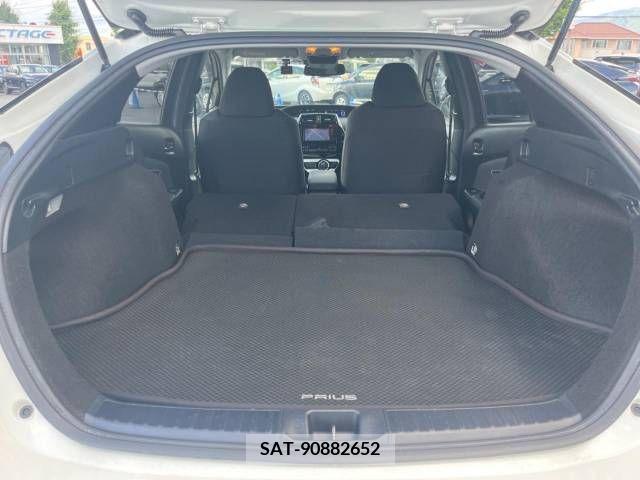 Toyota PRIUS 2015-12 393321-10