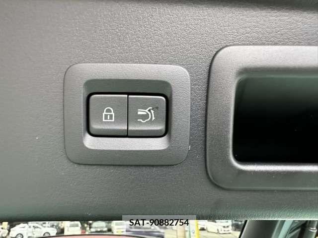 Mazda CX-30 2022-03 295559-9