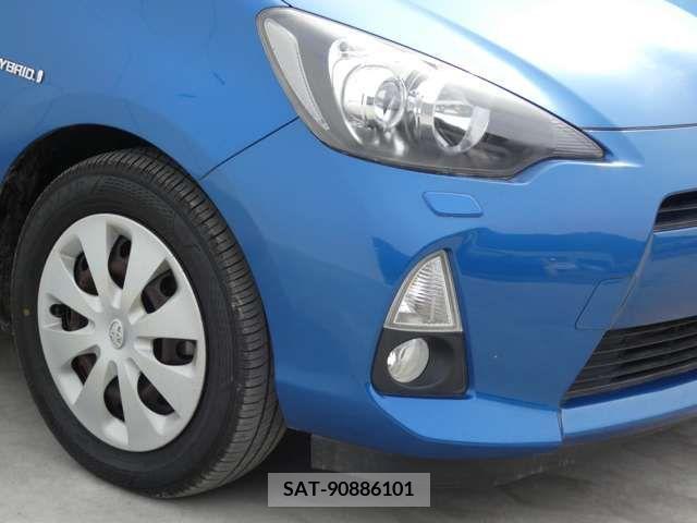 Toyota AQUA 2012-10 313959-17