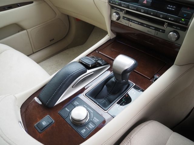 Lexus LS 2017-06 6320-20