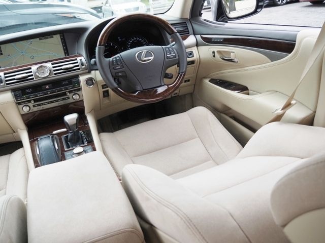 Lexus LS 2017-06 6320-28