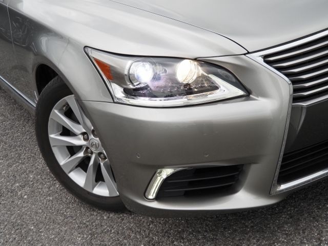 Lexus LS 2017-06 6320-7