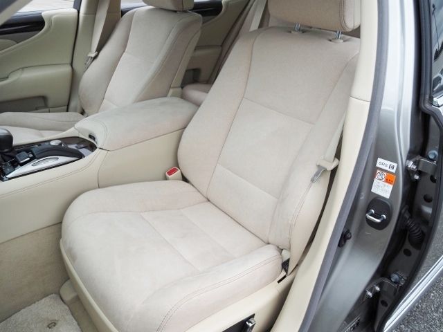 Lexus LS 2017-06 6320-12