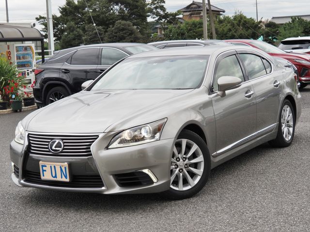 Lexus LS 2017-06 6320-3