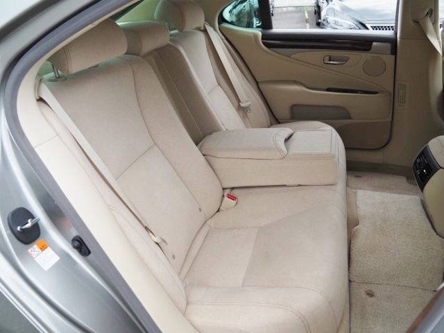 Lexus LS 2017-06 6320-14