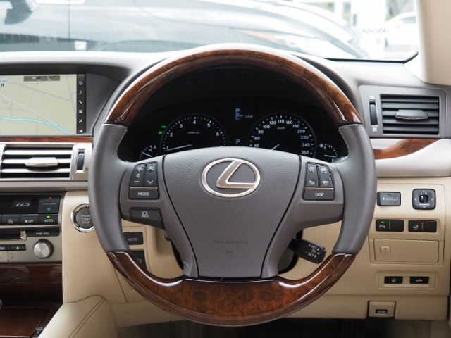 Lexus LS 2017-06 6320-15