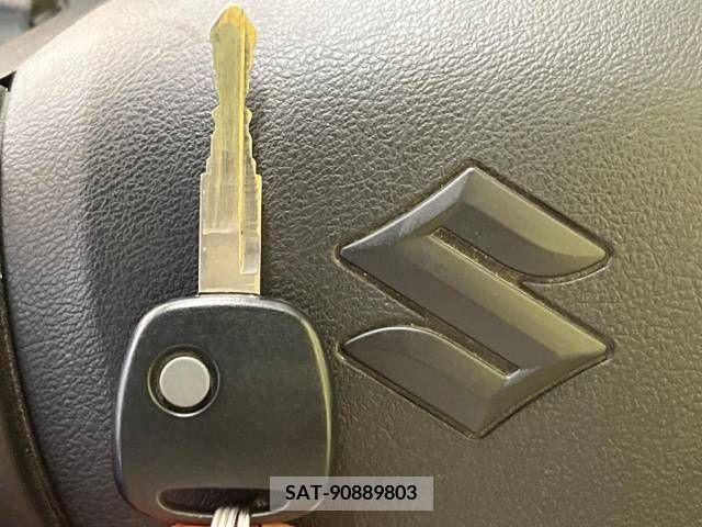 Suzuki ALTO 2019-05 305169-7
