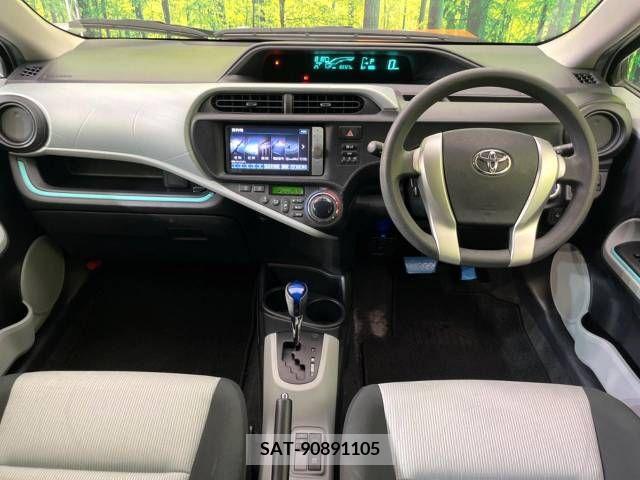 Toyota AQUA 2012-03 350442-1