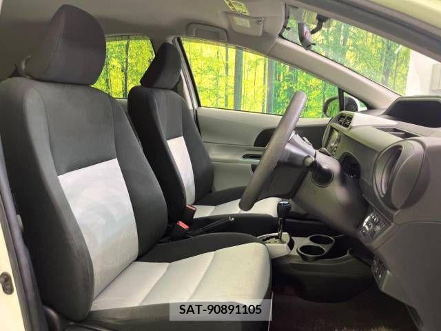Toyota AQUA 2012-03 350442-8