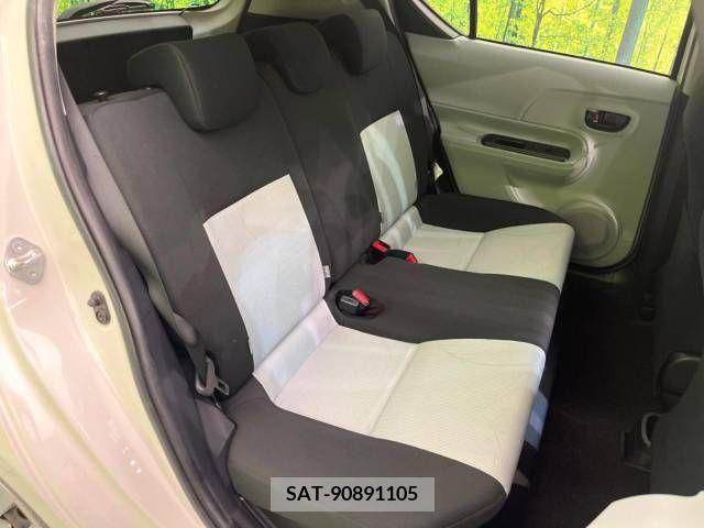 Toyota AQUA 2012-03 350442-9
