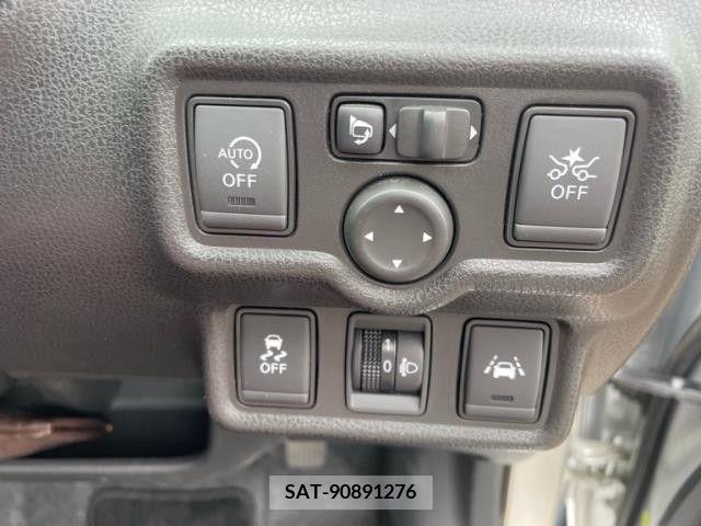 Nissan NOTE 2017-08 280025-6