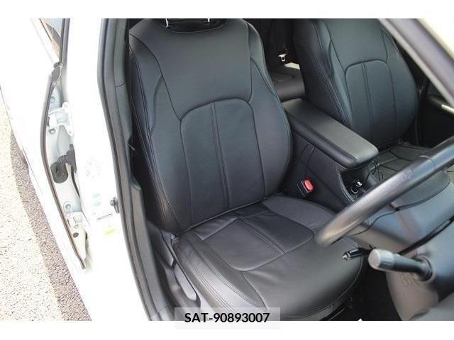 Toyota PRIUS 2016-03 366628-14