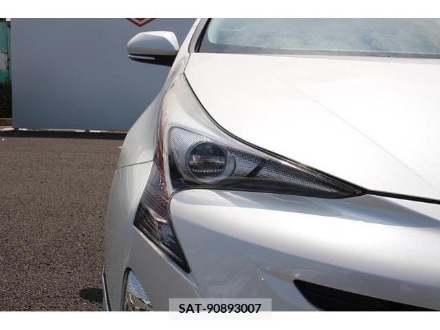 Toyota PRIUS 2016-03 366628-11