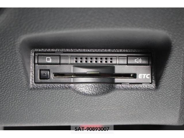 Toyota PRIUS 2016-03 366628-1
