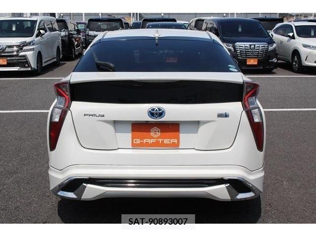 Toyota PRIUS 2016-03 366628-9