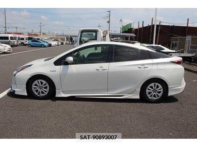 Toyota PRIUS 2016-03 366628-8
