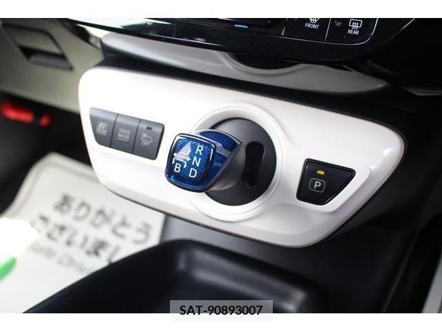 Toyota PRIUS 2016-03 366628-6