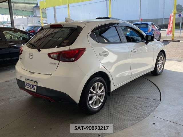 Mazda DEMIO 2016-01 359385-19