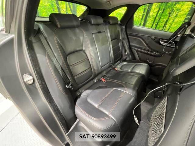 Jaguar F-PACE 2017-12 340349-13