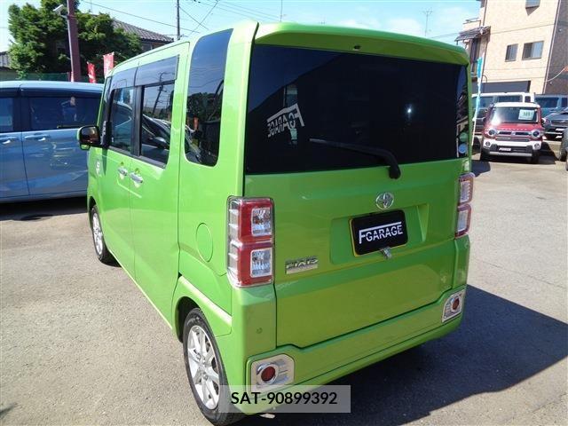 Toyota Pixis Mega 2017-12 281433-4