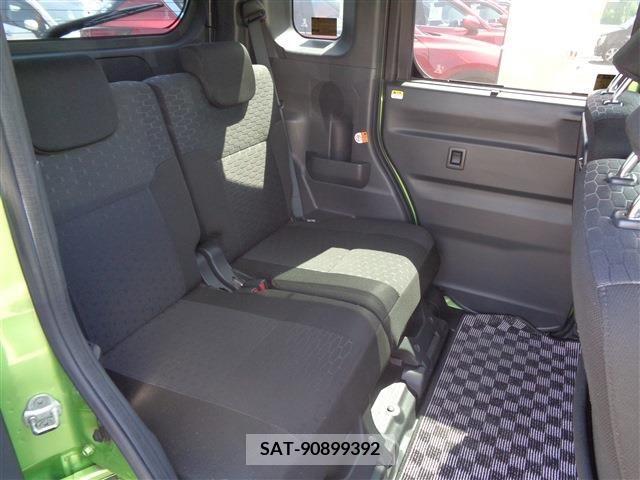 Toyota Pixis Mega 2017-12 281433-13