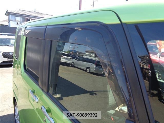 Toyota Pixis Mega 2017-12 281433-7
