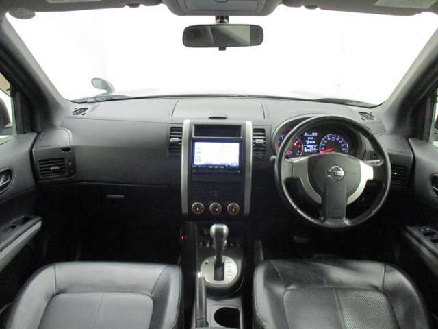 Nissan X-TRAIL 2012-01 5969-4
