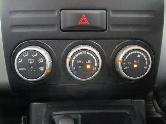 Nissan X-TRAIL 2012-01 5969-6