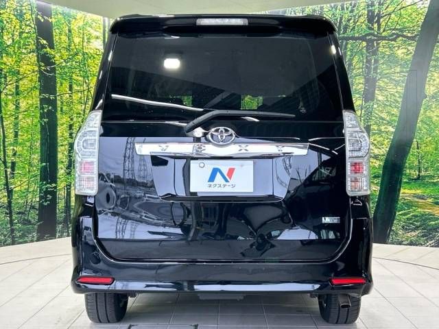 Toyota VOXY 2012-01 12736-15